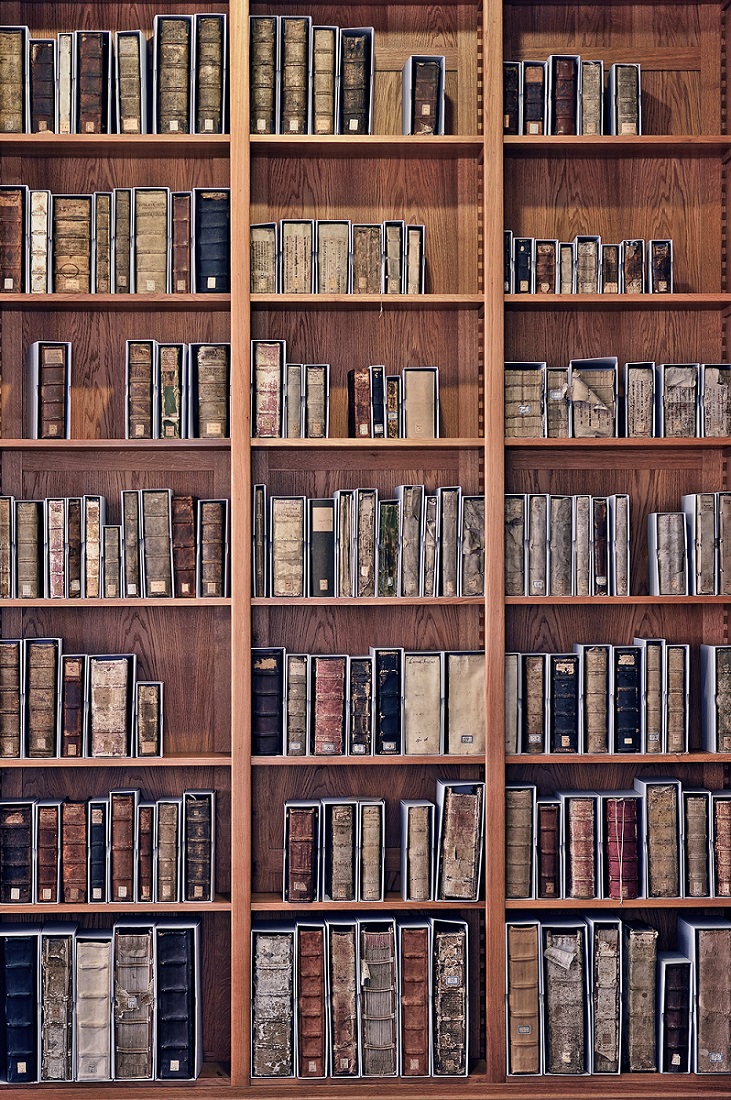 Regal in der Stiftsbibliothek - Dauerspende